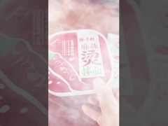 نودل هاي مخلوط شده تند و تند يانگ چانگ گوي خوشمزه هستن