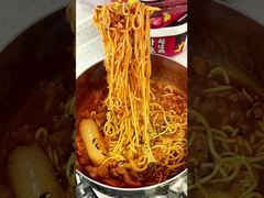 12 ماه مدت عودت سوسیس کره ای نودل های مرغ داغ طعم کره ای واقعی نودل های فوری