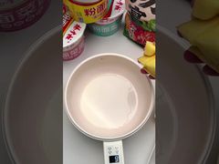 سوپ رشته فرنگی پهن آنهویی با تخم مرغ، رشته های غیر سرخ شده با طعم گوشت گاو تند