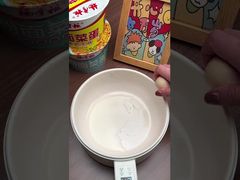 مشاهده: رشته فرنگی و نودل سوپ طلایی با طعم گوشت گاو 183 گرم * 12 با رشته فرنگی ساخته شده است.