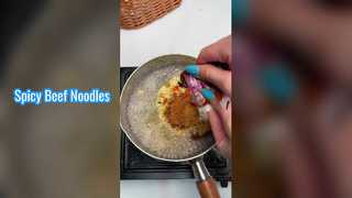 نودل ورمیشل گاو تند 189 گرم در 12 بشکه