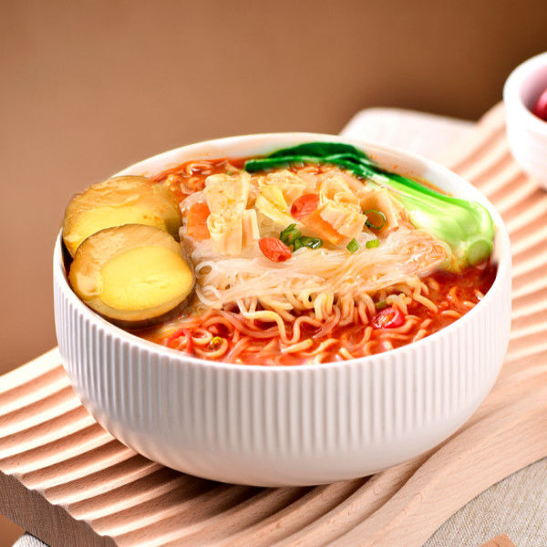 200g*12 ورمیچلی و نودل فوری تجربه طعم متفاوتی نسبت به نودل فوری سنتی با تخم مرغ