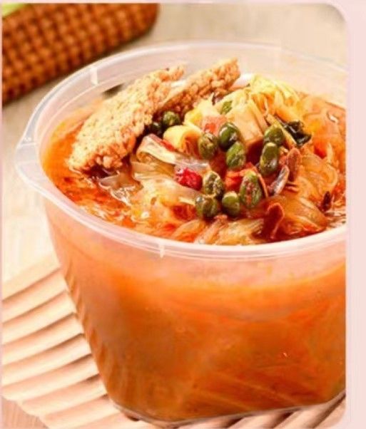 رشته شیشه ای ورمیشل هنگ کنگ با طعم آبدار چرب، تند و شیرین، بدون سرخ شده